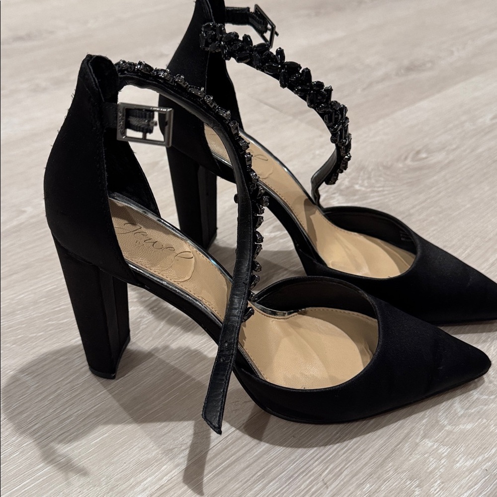 Jewel Badgley Mischka Black Heels - Picture 2 of 6